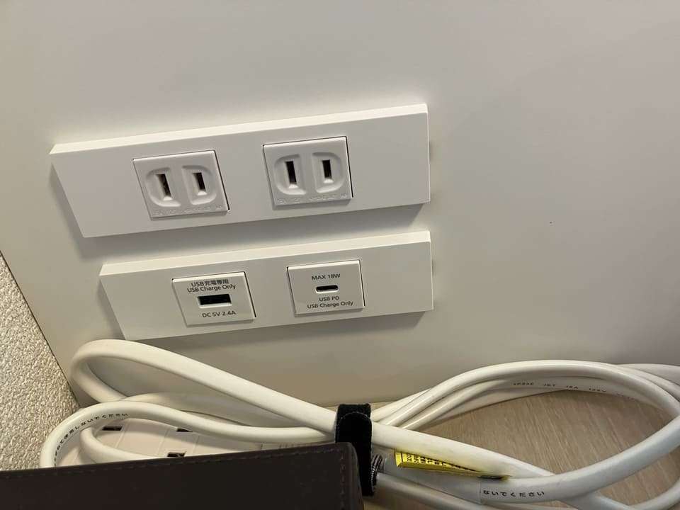コンセントとUSBポート