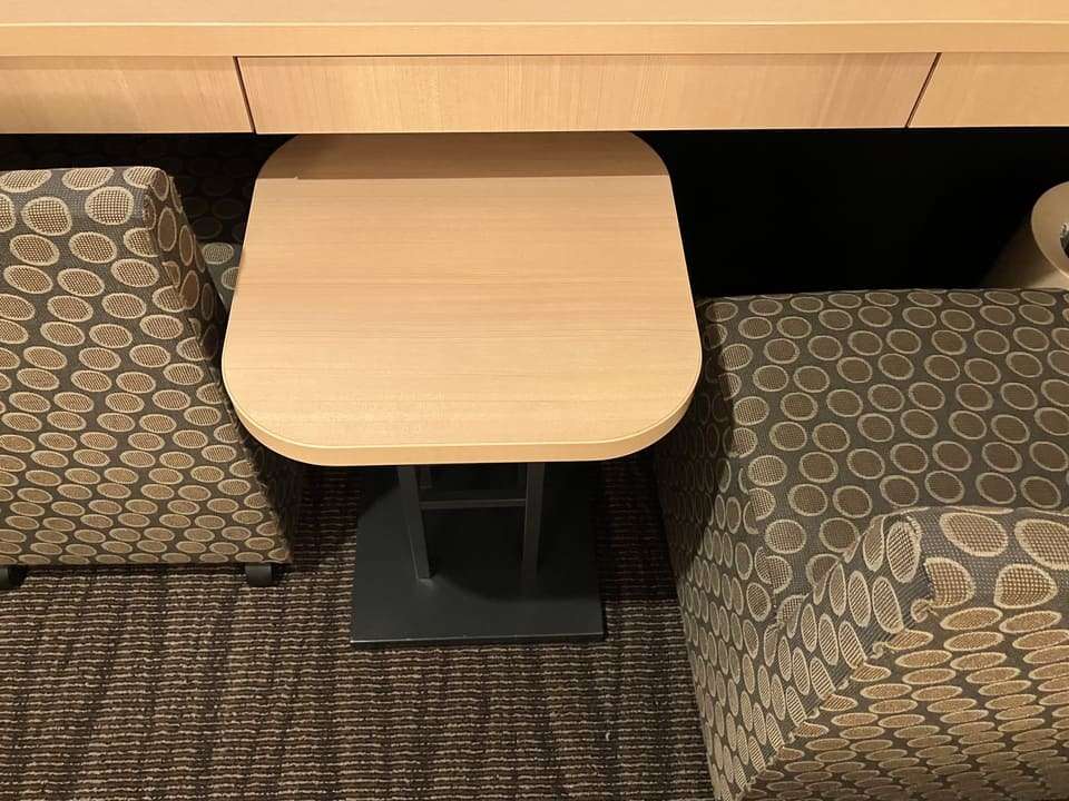 テーブル