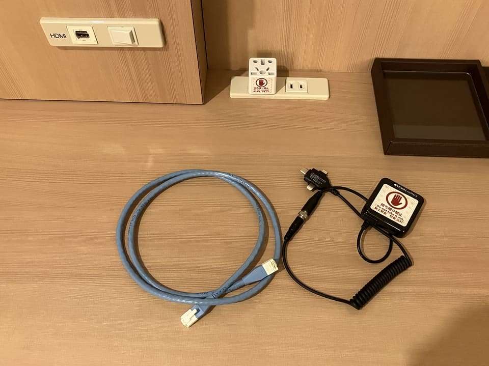 電源ケーブル