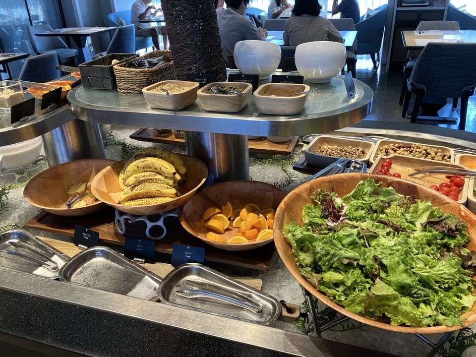 フルーツヤサラダ