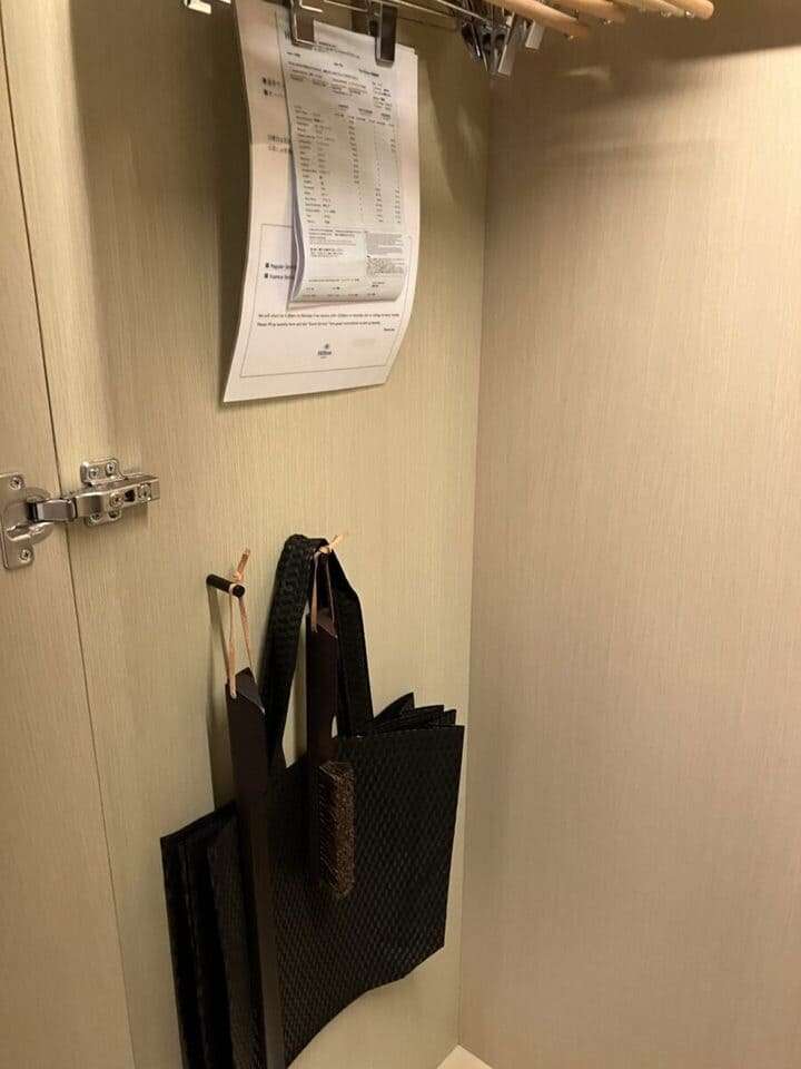 クリーニング受付票とお風呂用バッグ