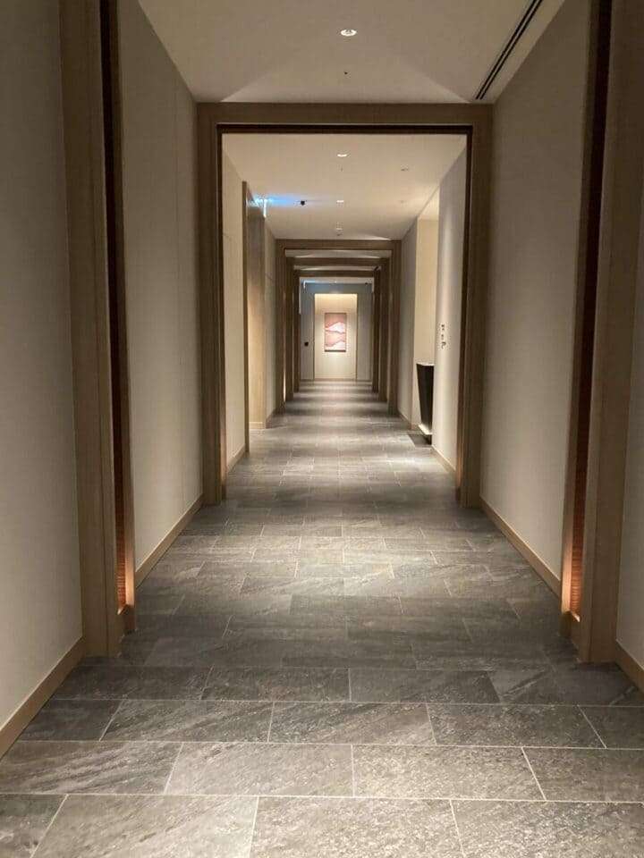 客室階の廊下
