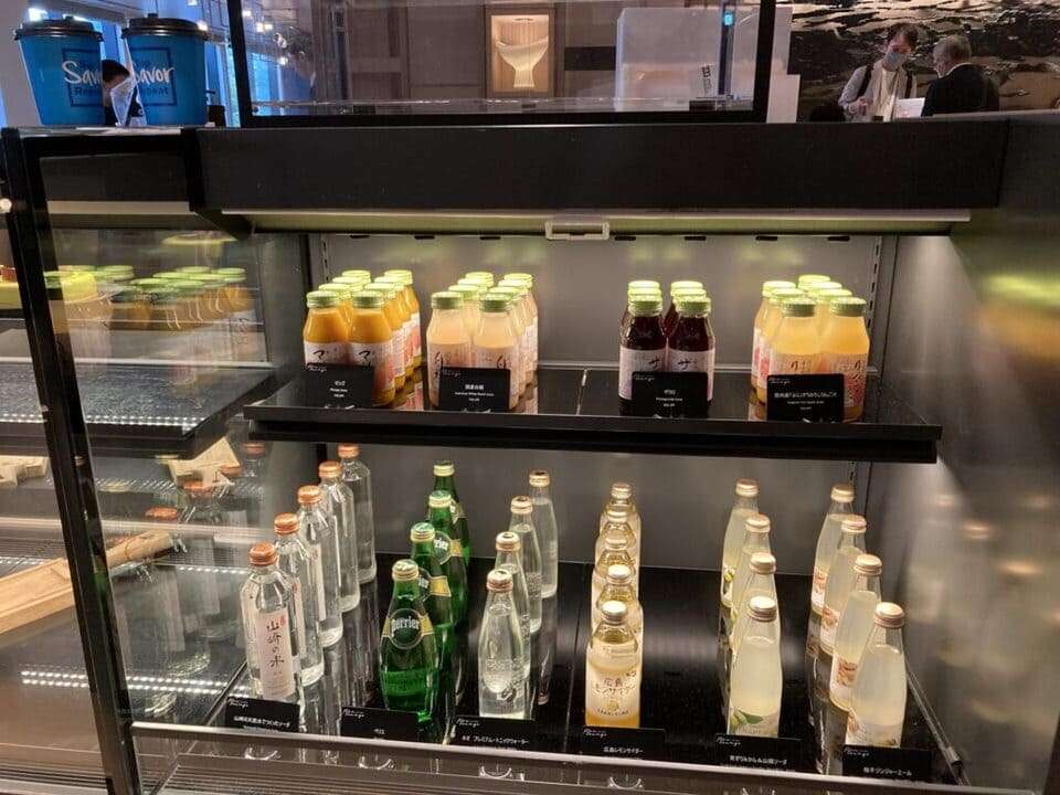 売店のショーケース