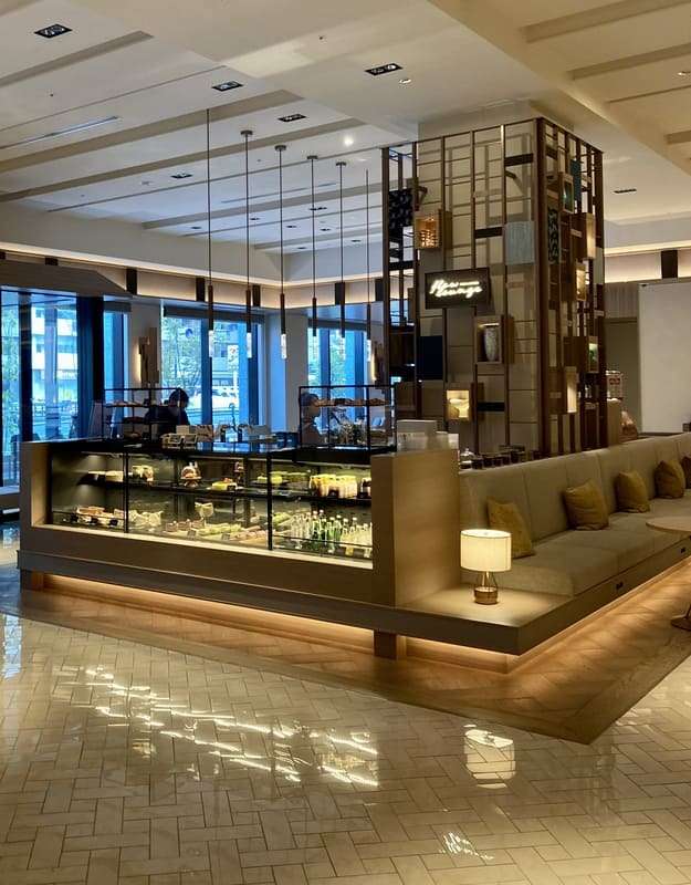 フローラウンジ