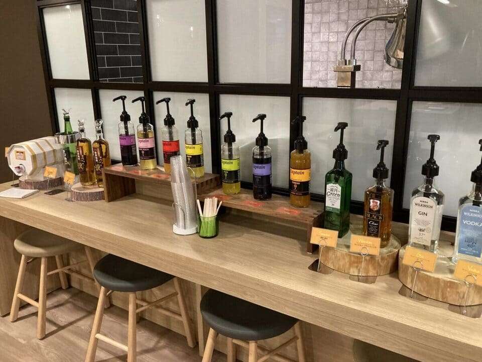 並んだお酒の瓶