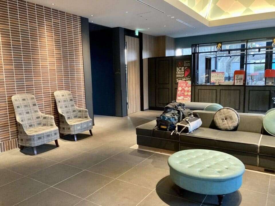 ロビーラウンジ