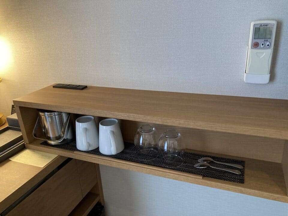 棚の中のミニバー